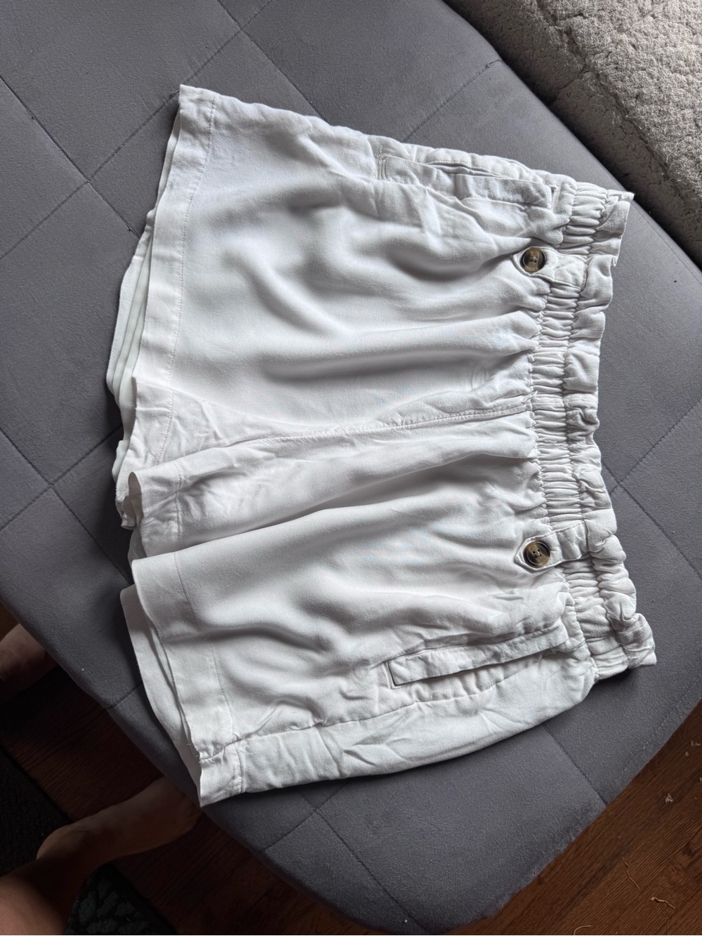 American Eagle Outfitters Off White  Elastic Shorts